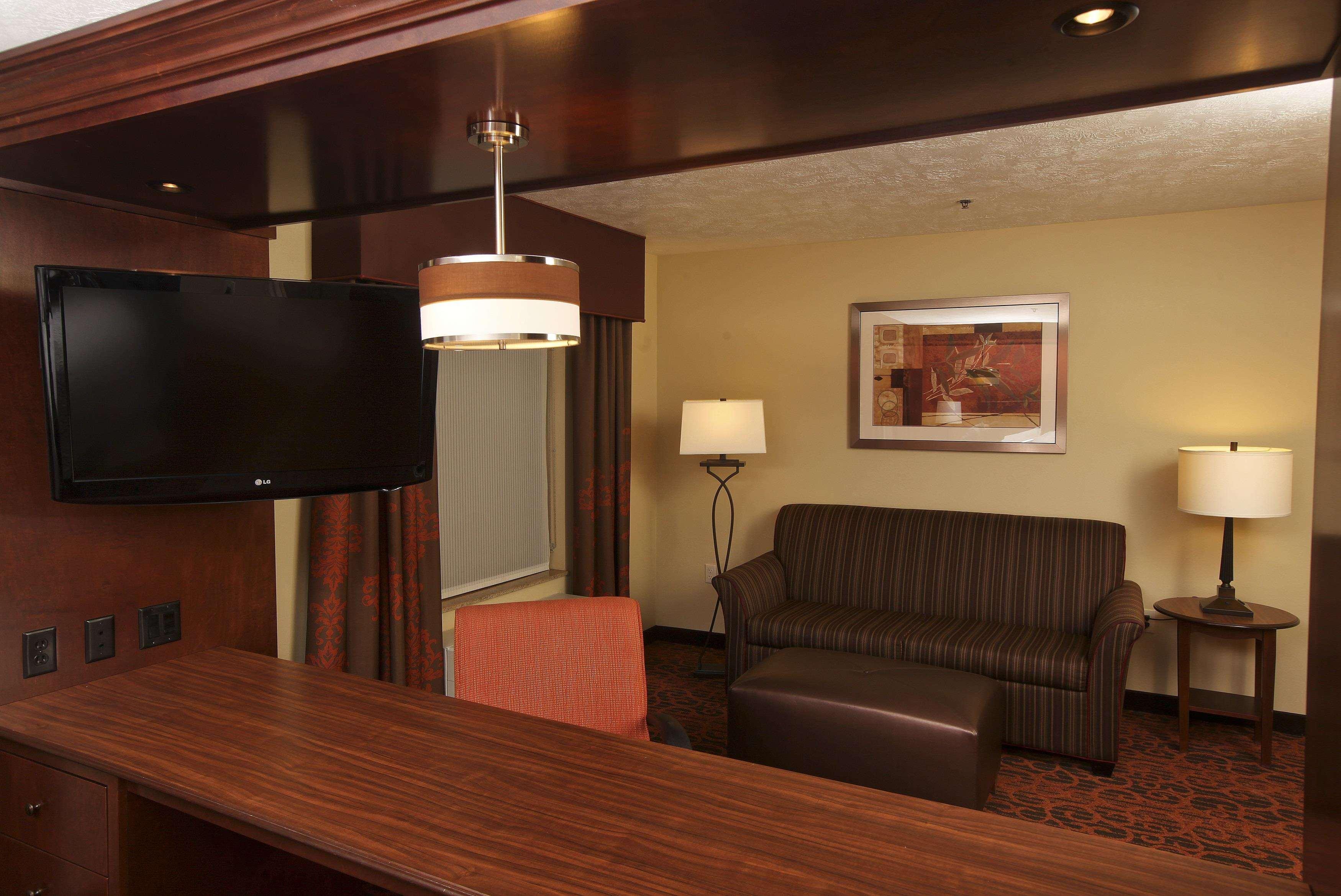 Hampton Inn & Suites Fargo Medical Center Екстериор снимка