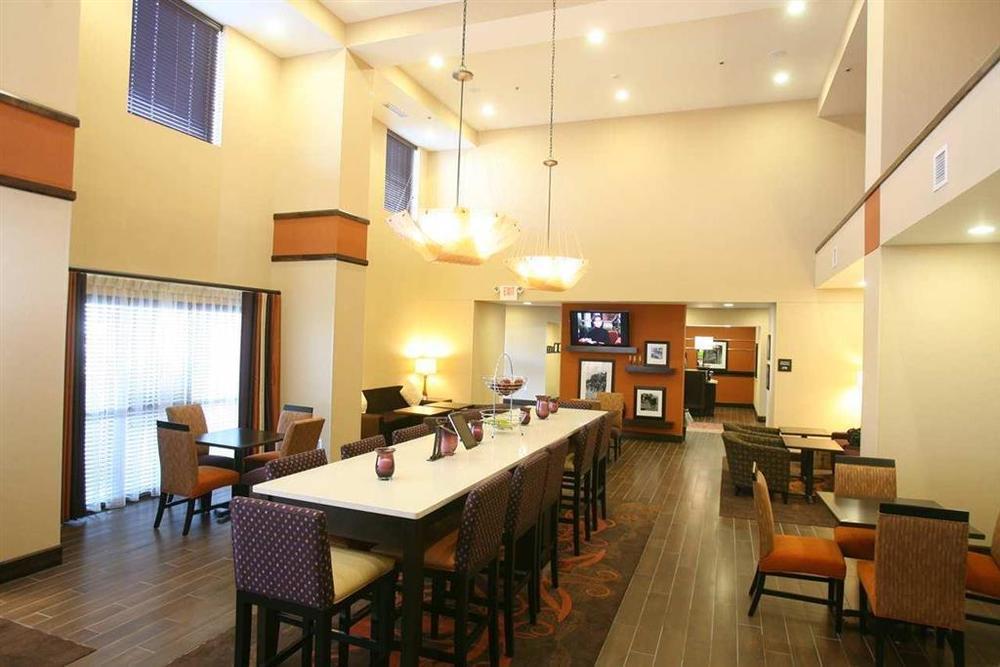 Hampton Inn & Suites Fargo Medical Center Ресторант снимка