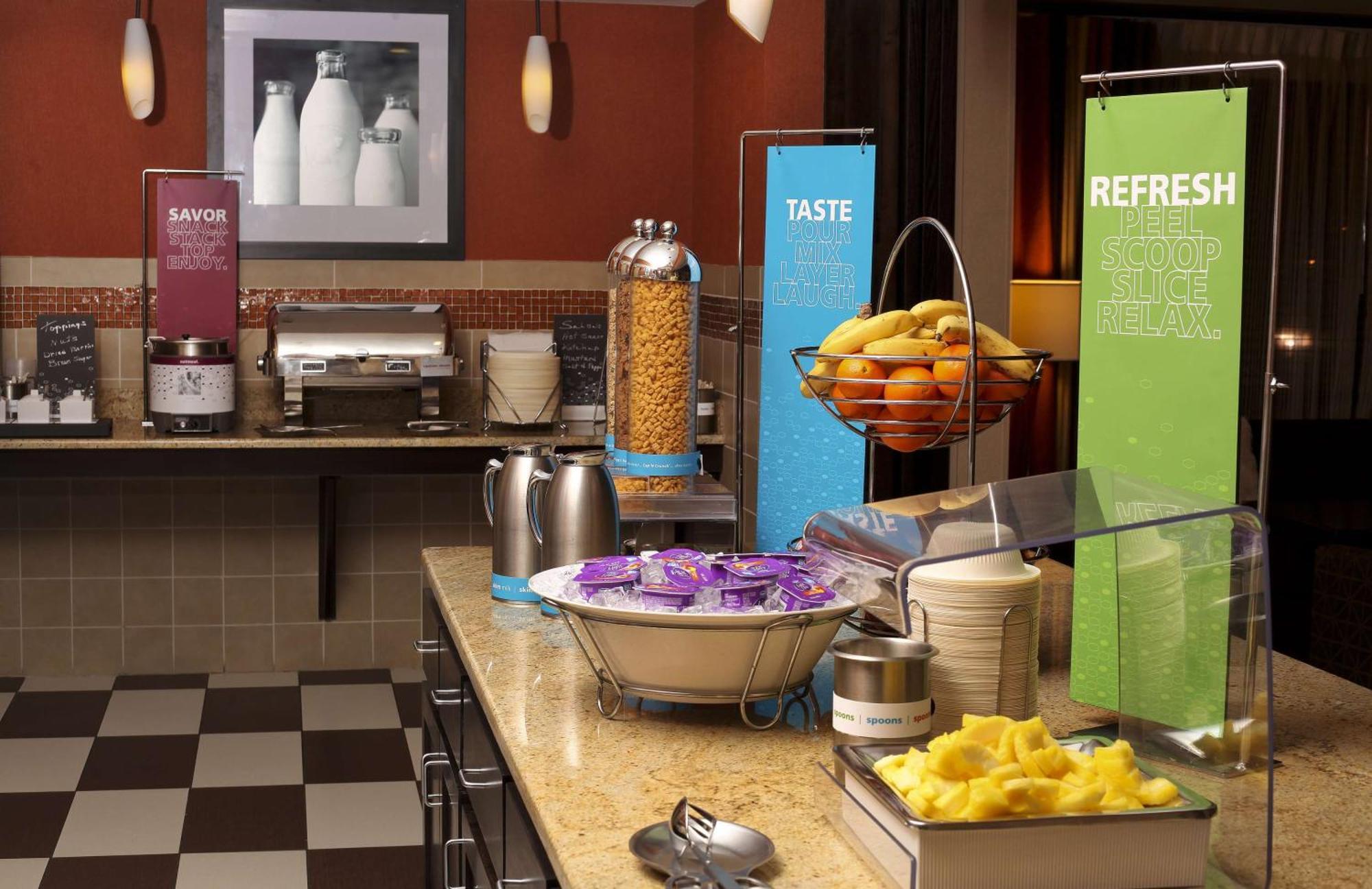 Hampton Inn & Suites Fargo Medical Center Екстериор снимка